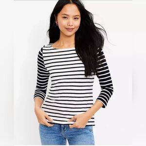 Women's Navy and White Striped Top Light Sweater 3/4 Sleeve